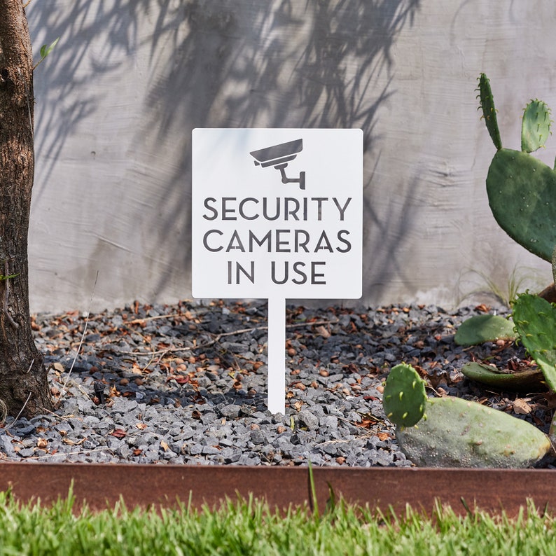 Home Yard Security Cameras - Знак безопасности для камеры видеонаблюдения на